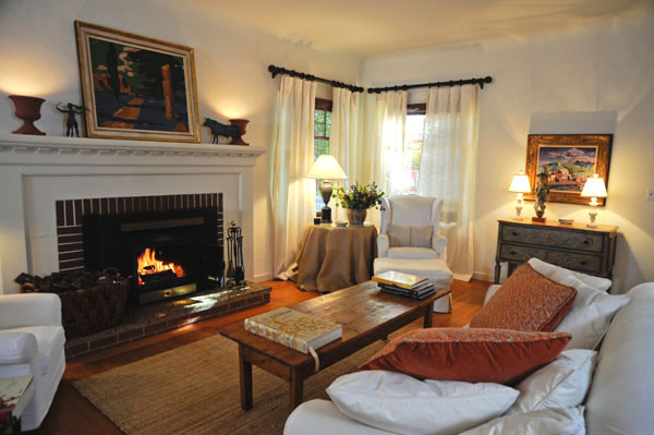 CC20412_TBlivingroom-1_600pxw_retchd