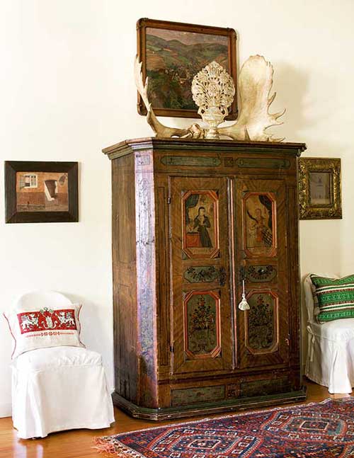 Tina_AUSTRIANARMOIRE